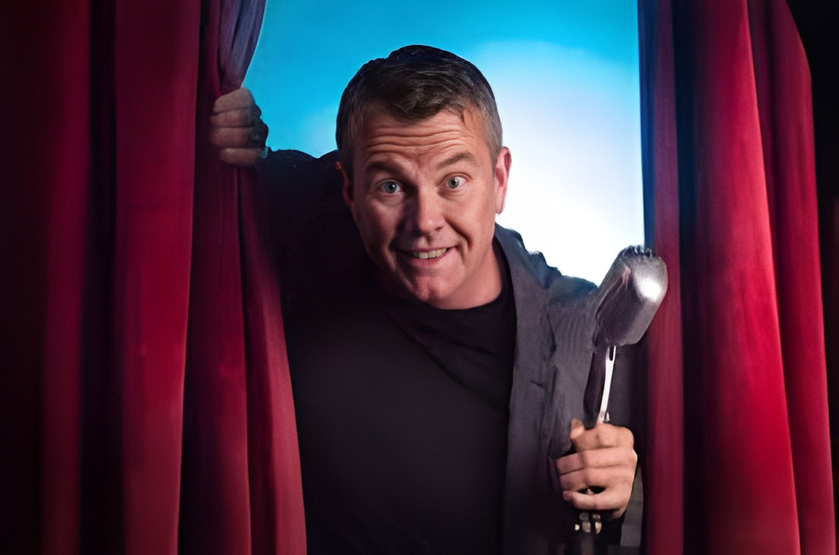 David Taylor, Comedy Magician · Mind Reader · Stage Performer