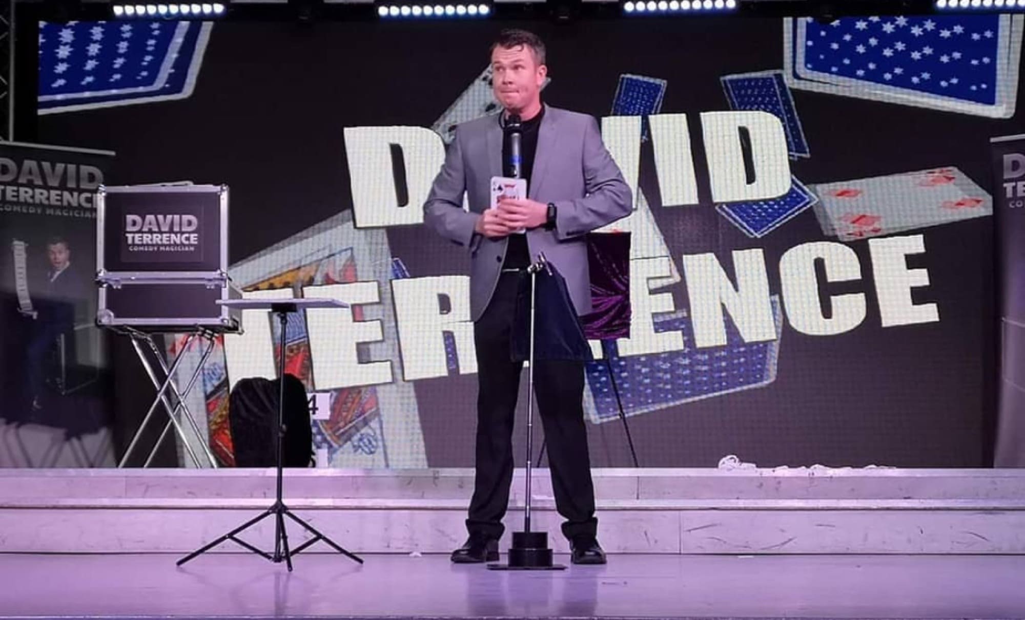 David Taylor performing live (photo 1)