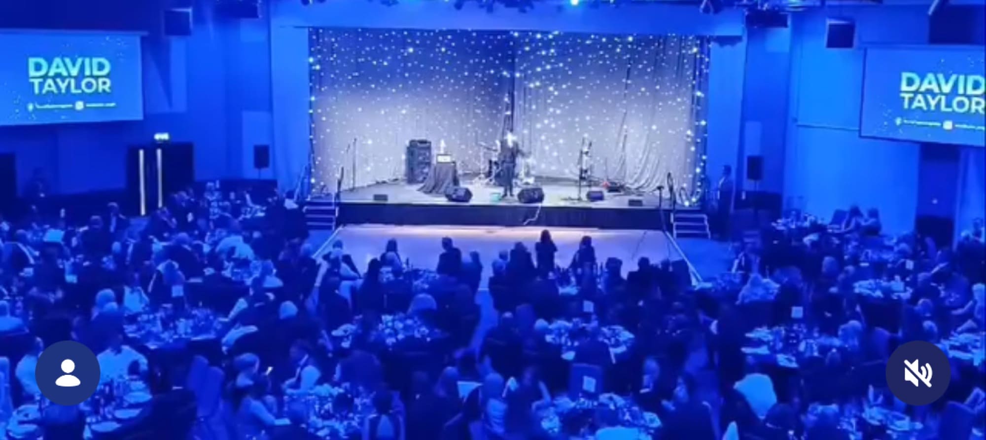 David Taylor performing live (photo 2)